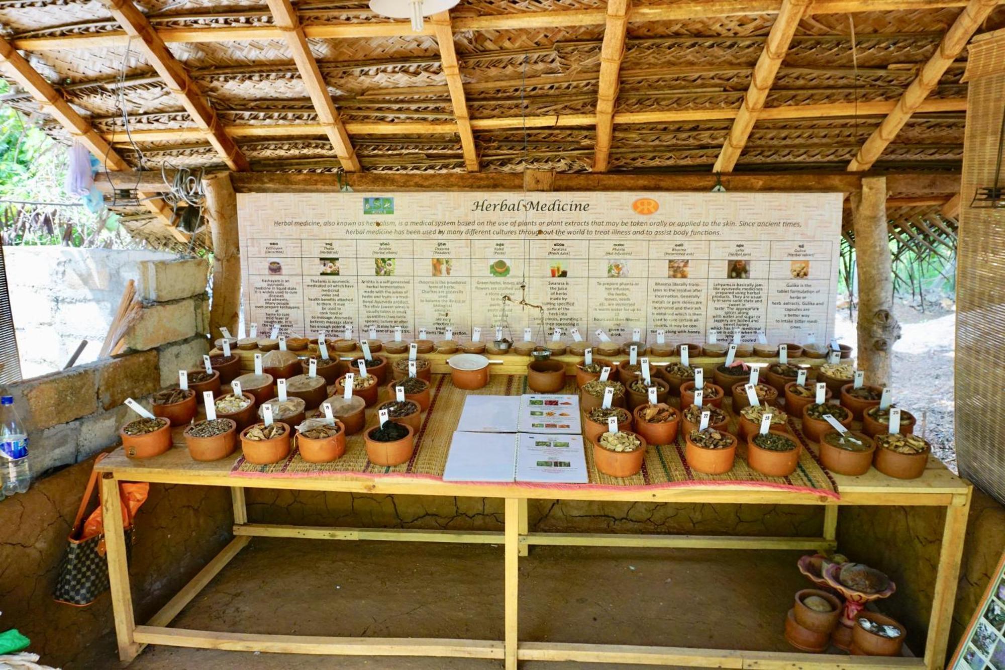 Rangiri Dambulla Resort Exterior photo