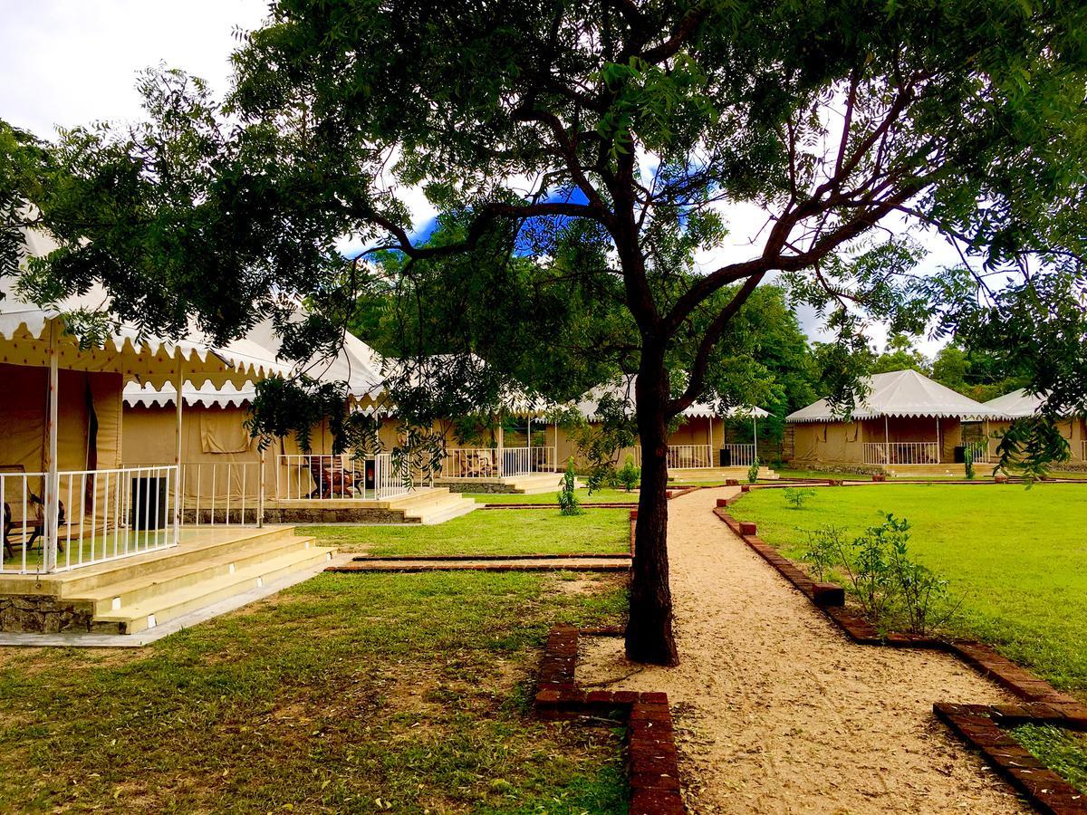 Rangiri Dambulla Resort Exterior photo